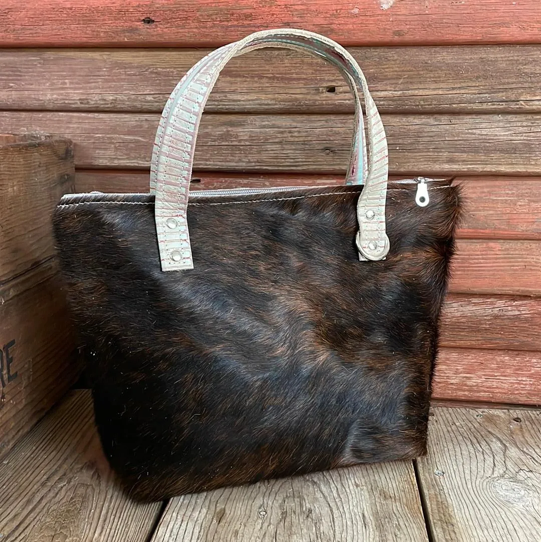 008 Feed Bag - Dark Brindle w/ Fiesta Navajo