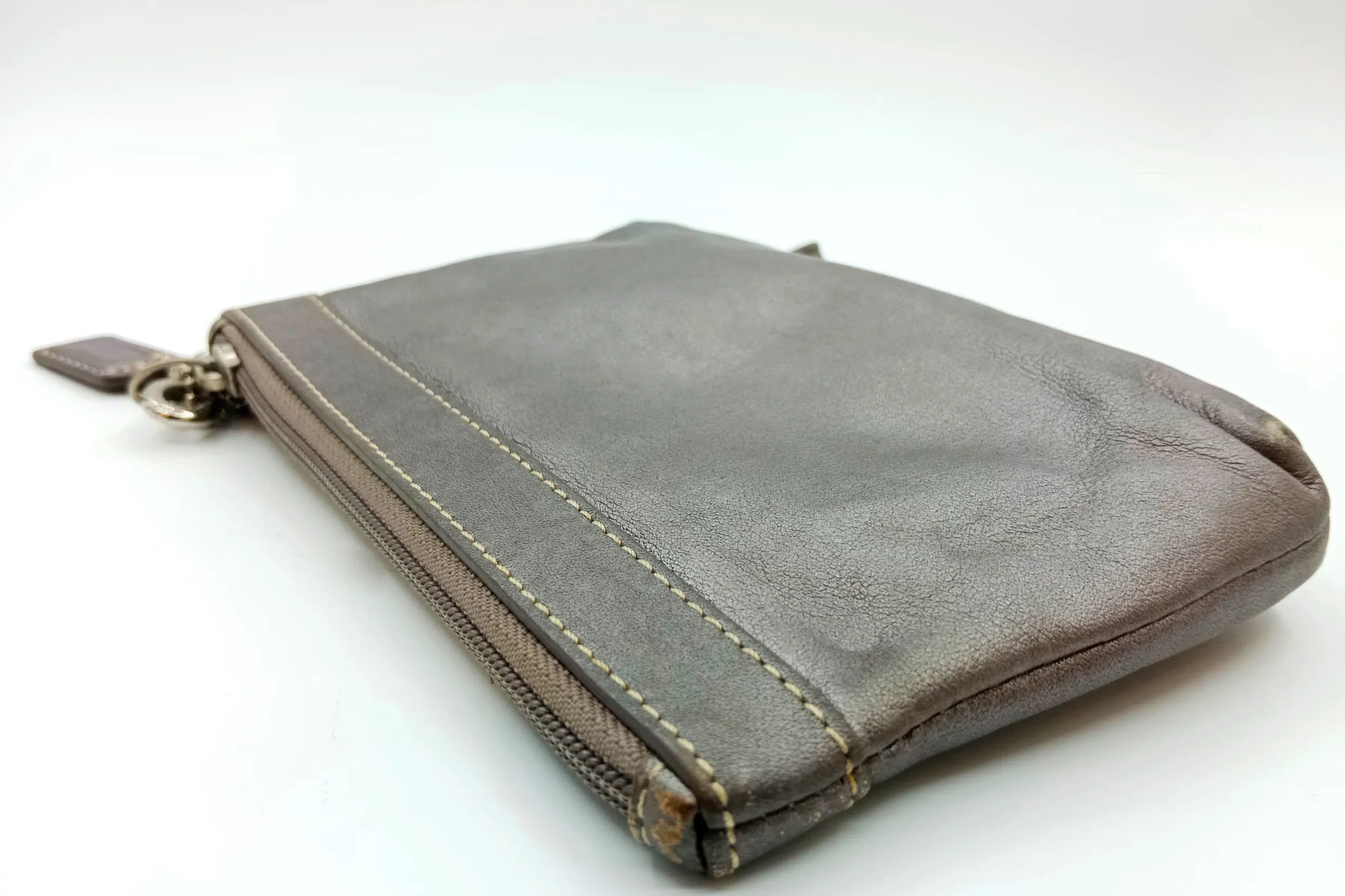 COACH WRISTLET GRAY LEATHER SLIVER HARDWARE